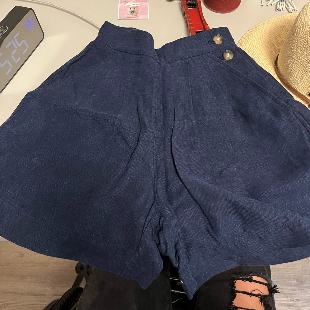 Wilfred linen shorts size 00